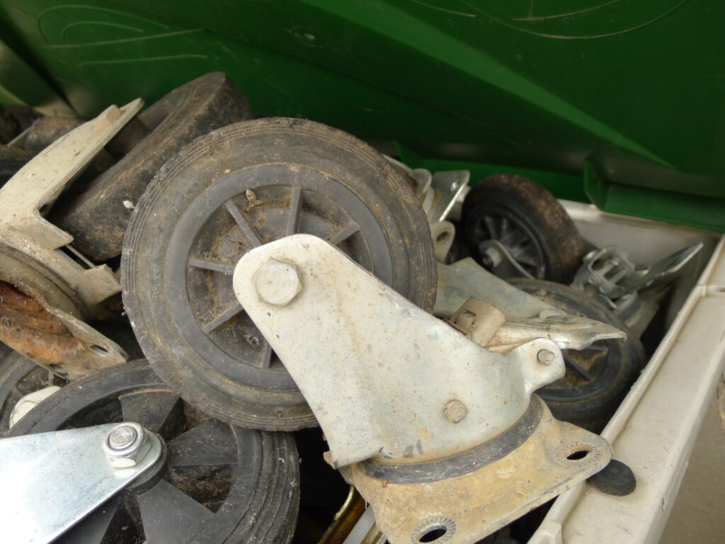 roues de poubelle grand format